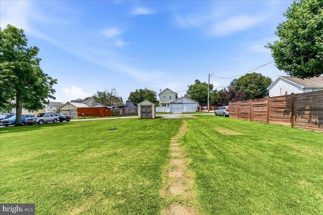 210 NEW ST, Avondale, PA 19311