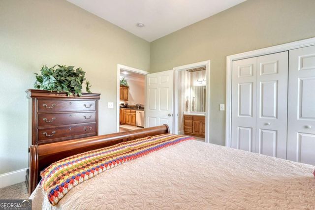 1647E Lakeview Drive, Young Harris, GA 30582