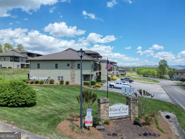 1647E Lakeview Drive, Young Harris, GA 30582