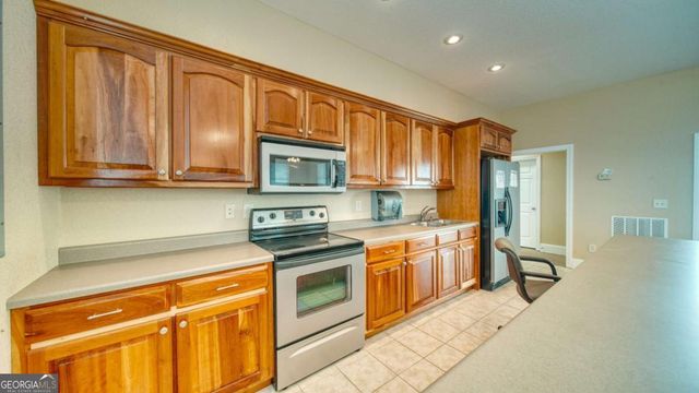 1647E Lakeview Drive, Young Harris, GA 30582