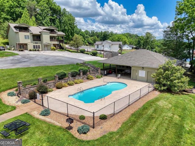 1647E Lakeview Drive, Young Harris, GA 30582