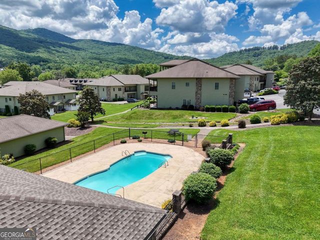 1647E Lakeview Drive, Young Harris, GA 30582