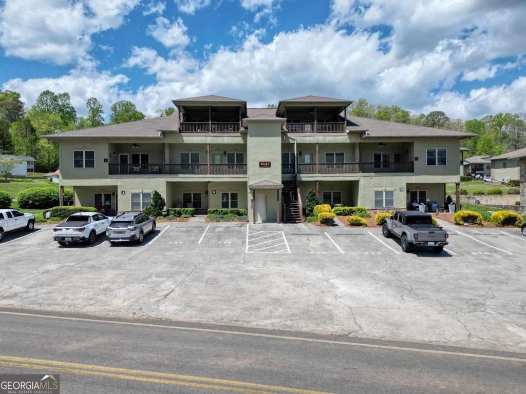 1647E Lakeview Drive, Young Harris, GA 30582