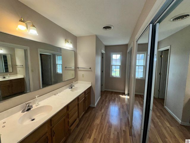 636 Ohio St., Paducah, KY 42003