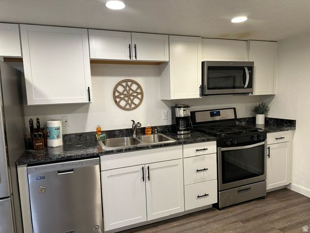 9926 S LANNAE DR, Sandy, UT 84094