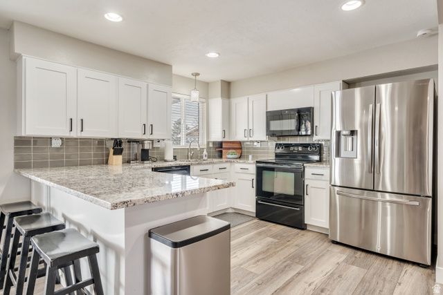 9926 S LANNAE DR, Sandy, UT 84094