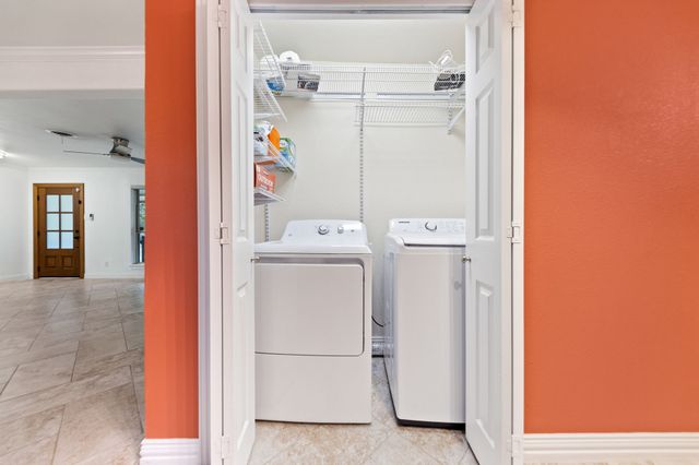 819 Del Mar Lane, Arlington, TX 76012