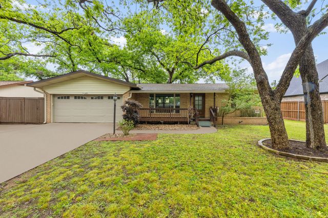 819 Del Mar Lane, Arlington, TX 76012