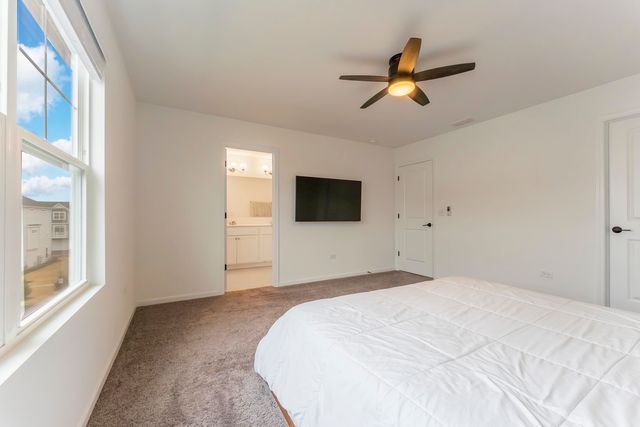 4429 Chelsea Manor Circle, Aurora, IL 60504