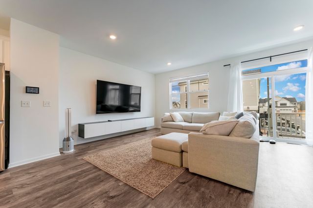 4429 Chelsea Manor Circle, Aurora, IL 60504