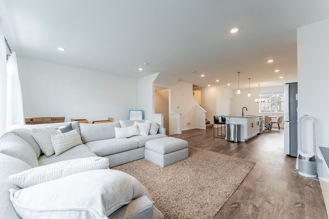 4429 Chelsea Manor Circle, Aurora, IL 60504