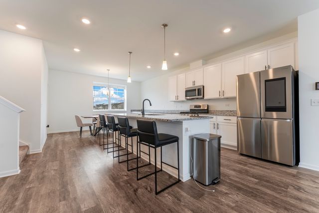 4429 Chelsea Manor Circle, Aurora, IL 60504