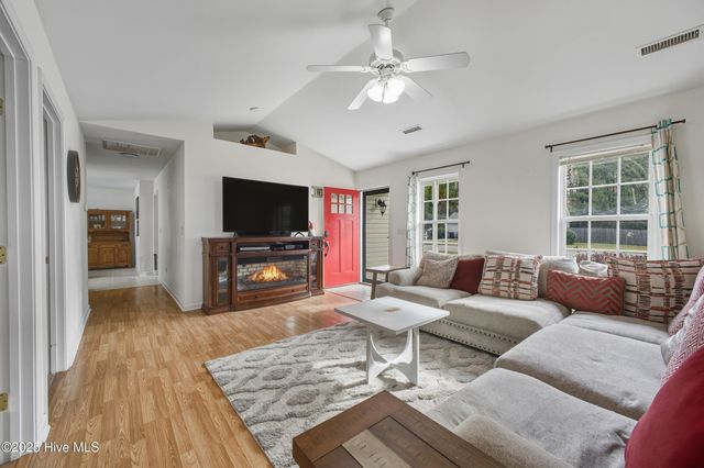 1781 Liz Lane NE, Leland, NC 28451