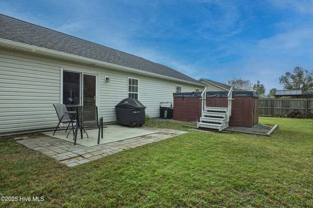 1781 Liz Lane NE, Leland, NC 28451