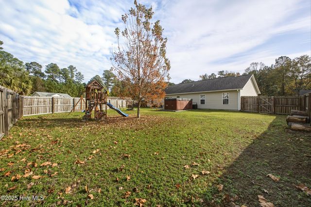 1781 Liz Lane NE, Leland, NC 28451