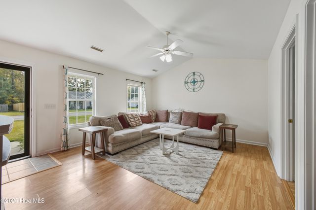 1781 Liz Lane NE, Leland, NC 28451