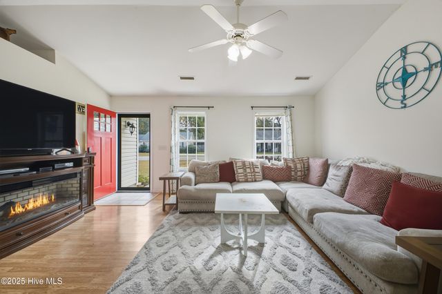 1781 Liz Lane NE, Leland, NC 28451