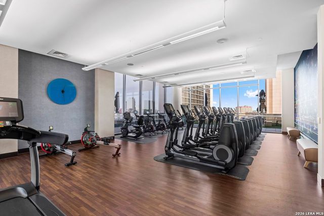 610 E Market St Unit 2708, San Antonio, TX 78205