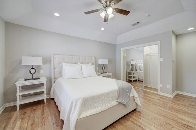 216 W 9th Street, Houston, TX 77007