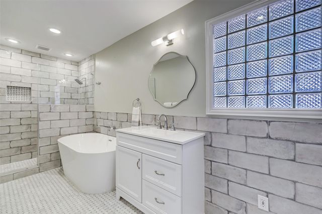 216 W 9th Street, Houston, TX 77007