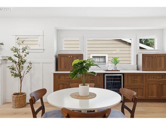 6150 Ne VERA St, Portland, OR 97213