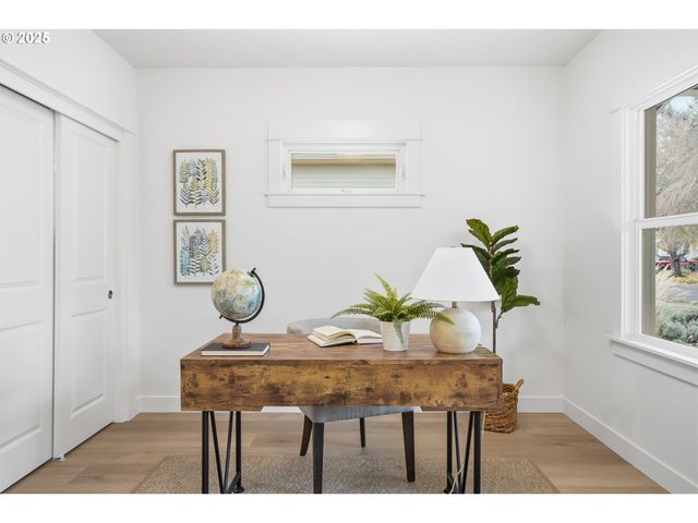 6150 Ne VERA St, Portland, OR 97213