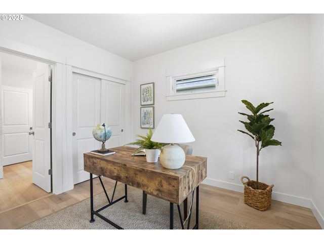 6150 Ne VERA St, Portland, OR 97213