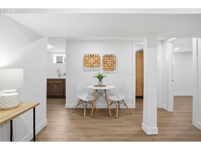 6150 Ne VERA St, Portland, OR 97213