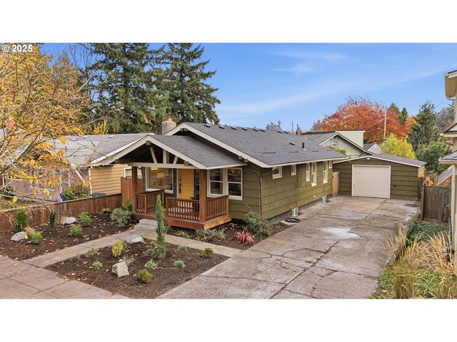 6150 Ne VERA St, Portland, OR 97213