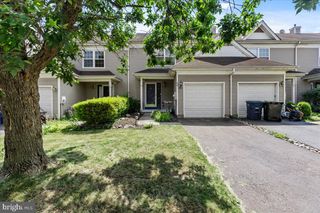 44 TATTERSALL DR, Burlington, NJ 08016