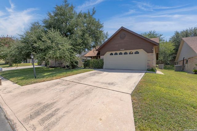 3629 Fox Run, Schertz, TX 78108