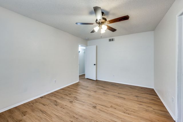 3501 Hickory Hill Drive, Arlington, TX 76014