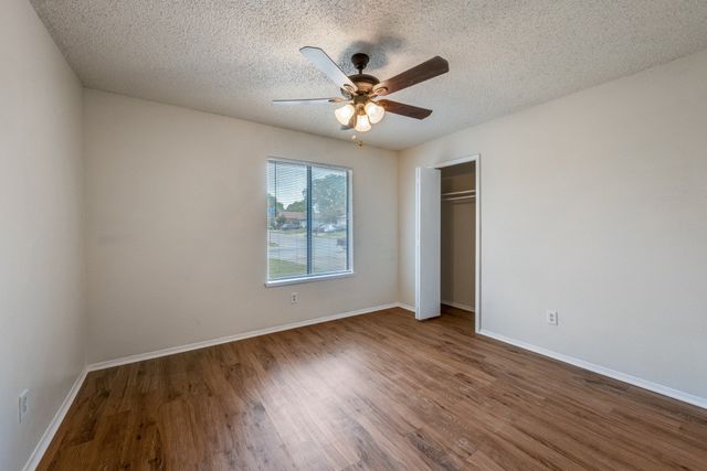 3501 Hickory Hill Drive, Arlington, TX 76014