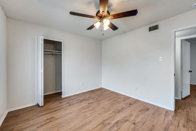 3501 Hickory Hill Drive, Arlington, TX 76014