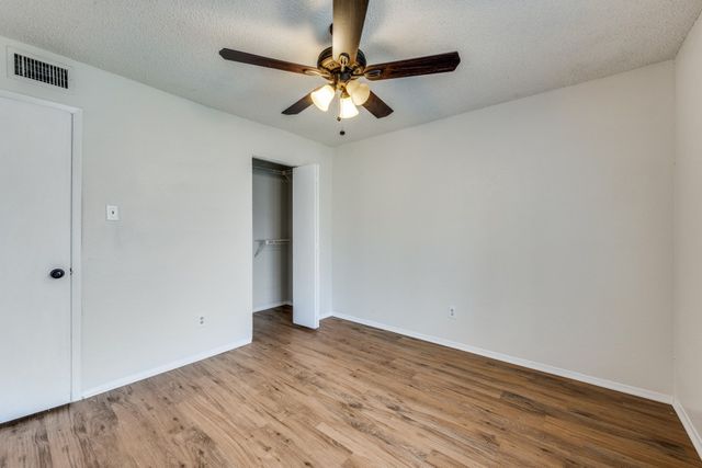 3501 Hickory Hill Drive, Arlington, TX 76014