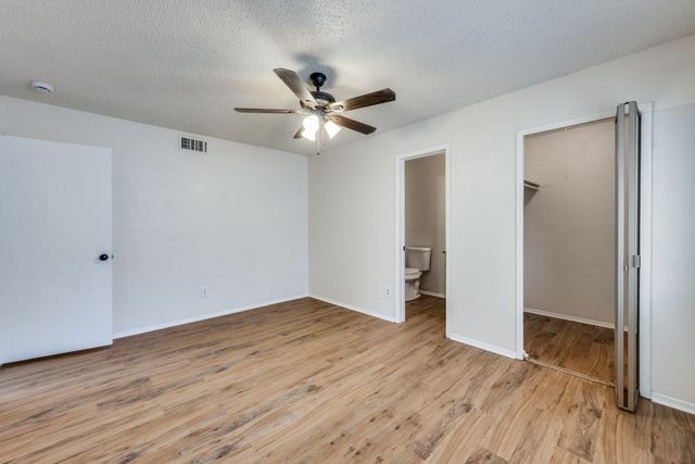 3501 Hickory Hill Drive, Arlington, TX 76014