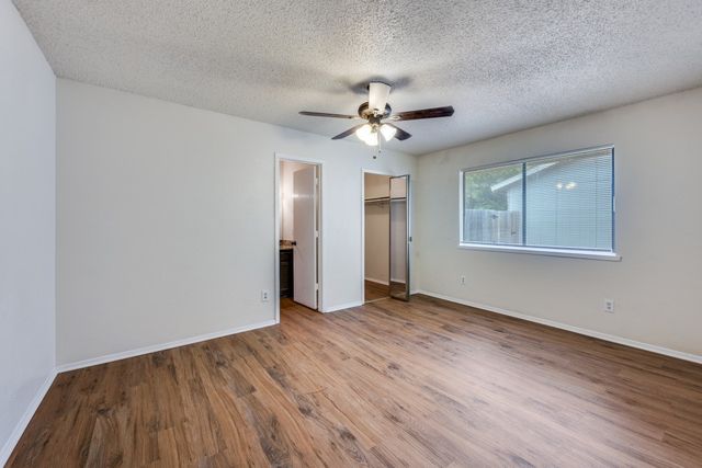 3501 Hickory Hill Drive, Arlington, TX 76014