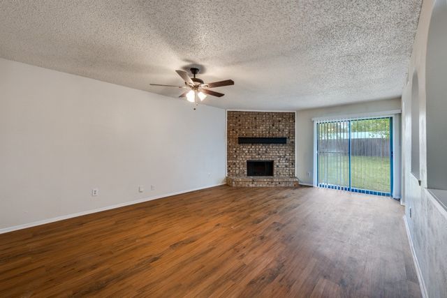 3501 Hickory Hill Drive, Arlington, TX 76014