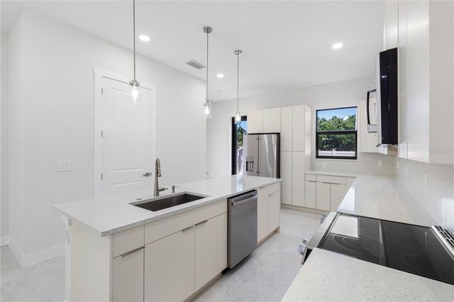 7015 N CENTRAL AVENUE Unit C, Tampa, FL 33604
