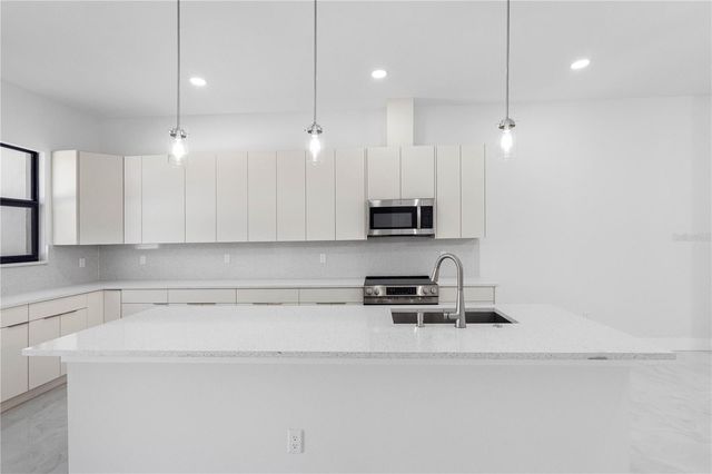 7015 N CENTRAL AVENUE Unit C, Tampa, FL 33604