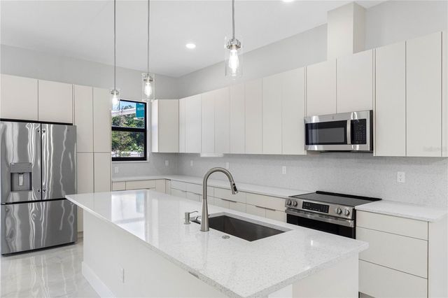 7015 N CENTRAL AVENUE Unit C, Tampa, FL 33604