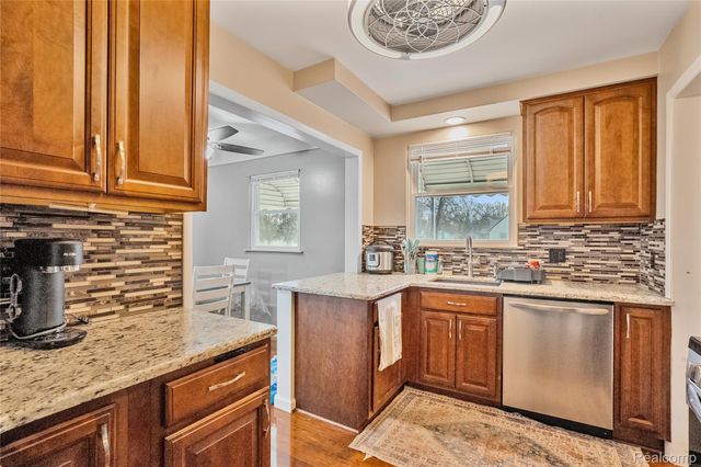 31344 Rosslyn Avenue, Garden City, MI 48135