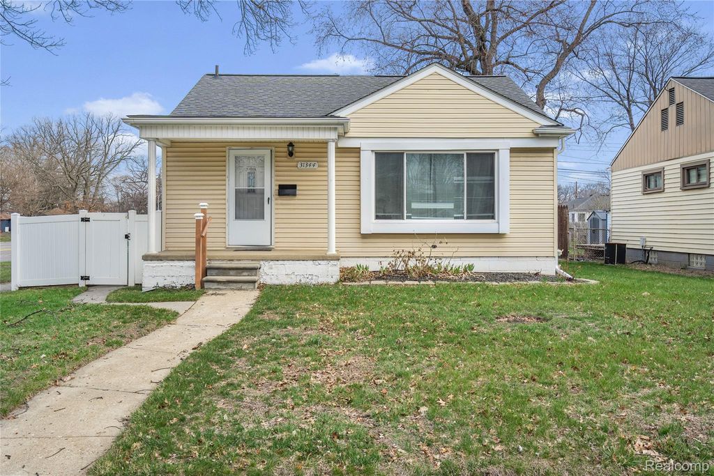 31344 Rosslyn Avenue, Garden City, MI 48135