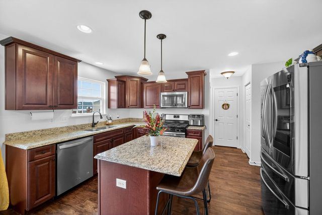 584 Marcello Drive, Hampshire, IL 60140