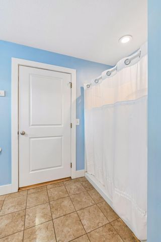 1589 Hollywood Court, Falcon Heights, MN 55108