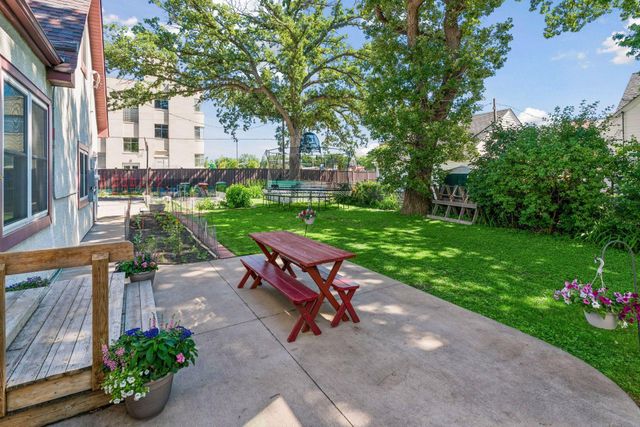 1589 Hollywood Court, Falcon Heights, MN 55108