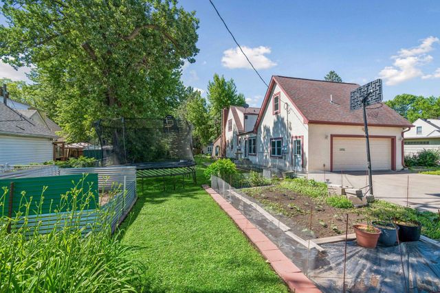 1589 Hollywood Court, Falcon Heights, MN 55108