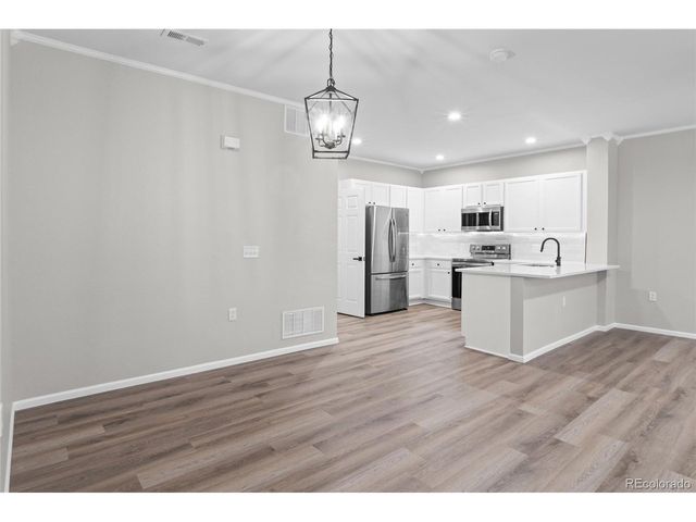 6754 S Winnipeg Cir 103, Aurora, CO 80016