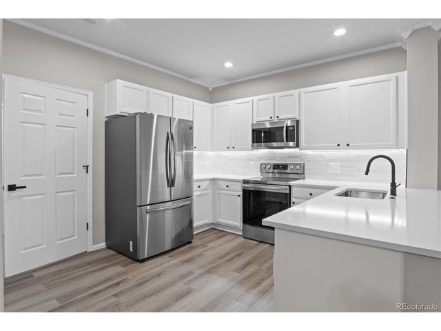 6754 S Winnipeg Cir 103, Aurora, CO 80016