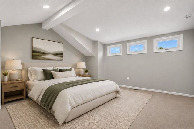 26 Breakwater Dr 26, Chelsea, MA 02150
